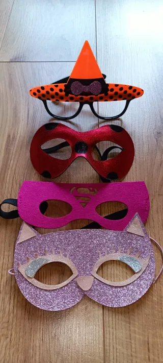 Antifaces y gafas de disfraz