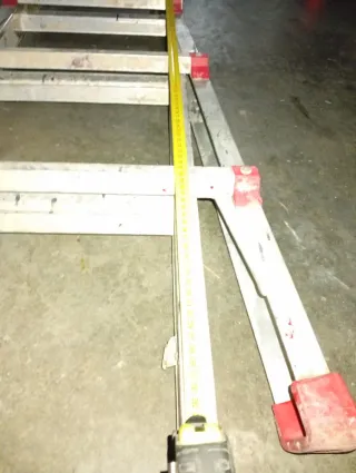 Escalera multiusos plegable