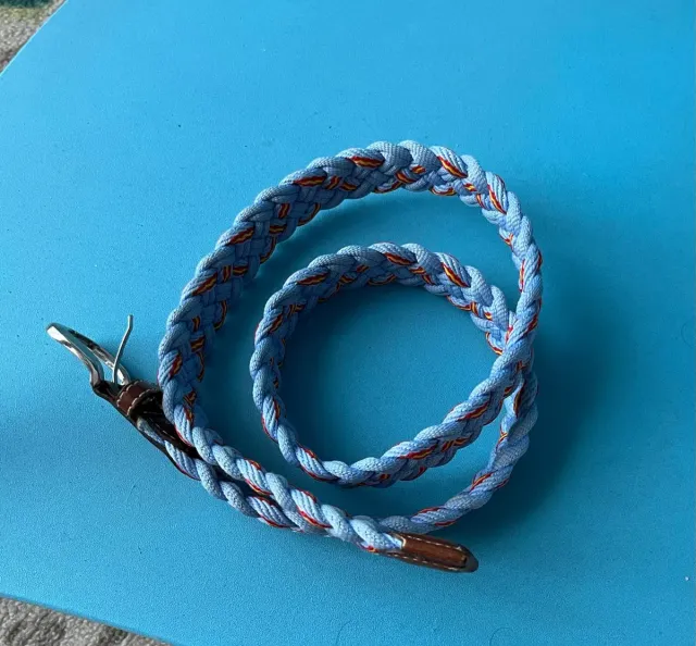 Cinturón trenzado azul y multicolor