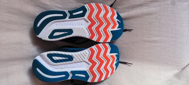 Zapatillas Saucony ISO 2 Hombre Azul/Negro.