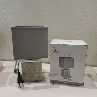Lampada da tavolo con base di ceramica casa b&b