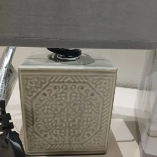Lampada da tavolo con base di ceramica casa b&b