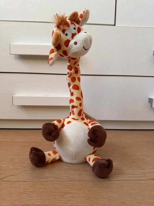 Jirafa parlanchina Ale-HOP. Nuevo con la etiqueta