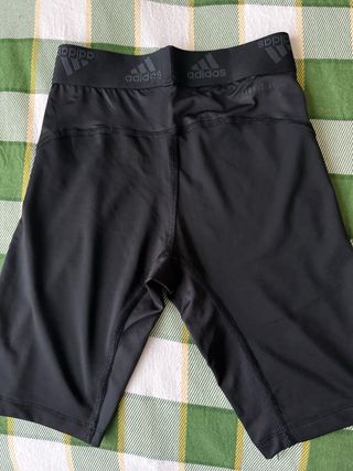 Mallas cortas deportivas Adidas negras