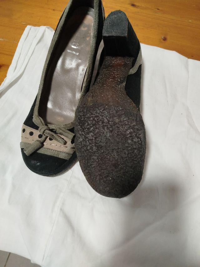 Zapatos VERA PELL negros y verde oliva