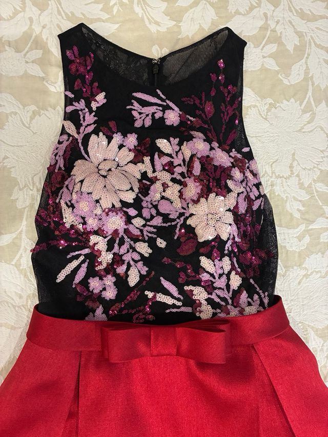 Elegante vestido fiesta/madrina boda en burdeos