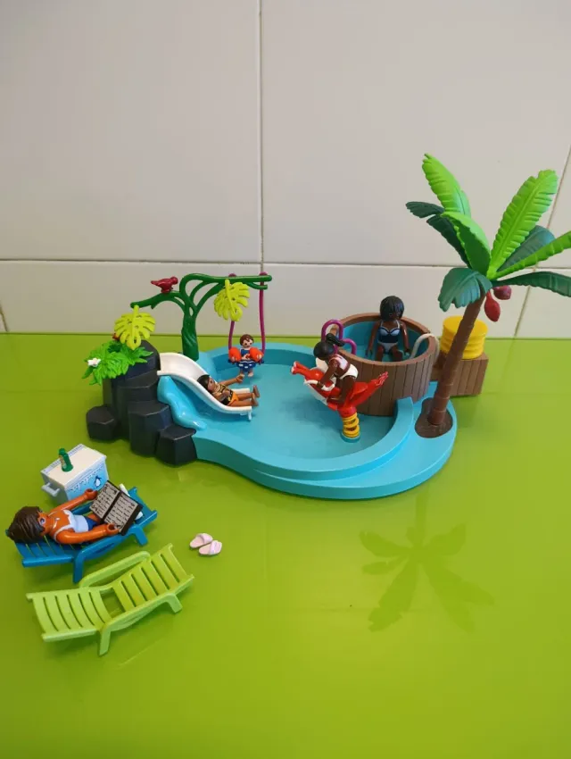 PLAYMOBIL Piscina Infantil modelo 70611