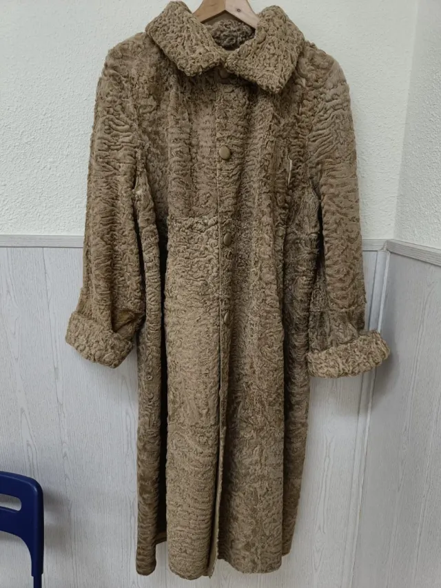 Abrigo reversible camel doble faz y astracán