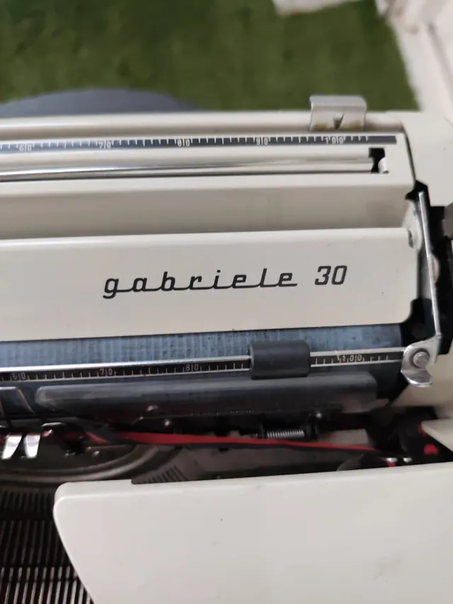 Máquina de escribir Triumph Gabriele 30