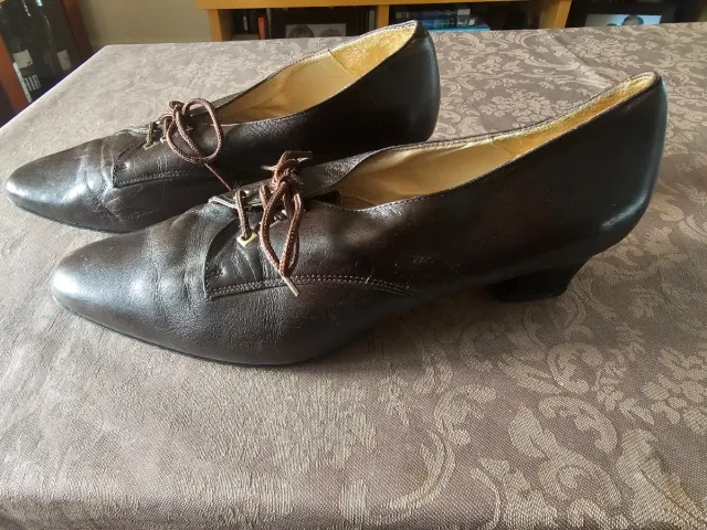 Zapatos Pakurko piel marrones talla 39