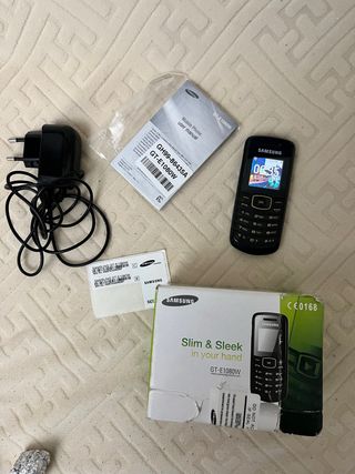 Samsung GT-E1080W Telefono Cellulare