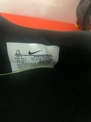 Botas de fútbol negras con tacos talla 36,5