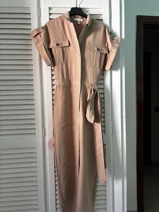 Mono largo marrón manga corta