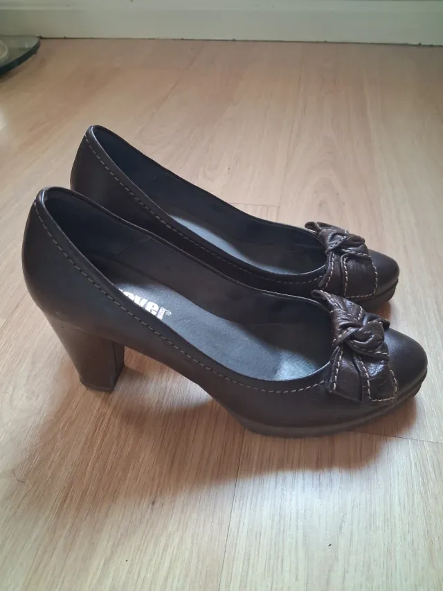 Zapatos de tacón Strover marrones