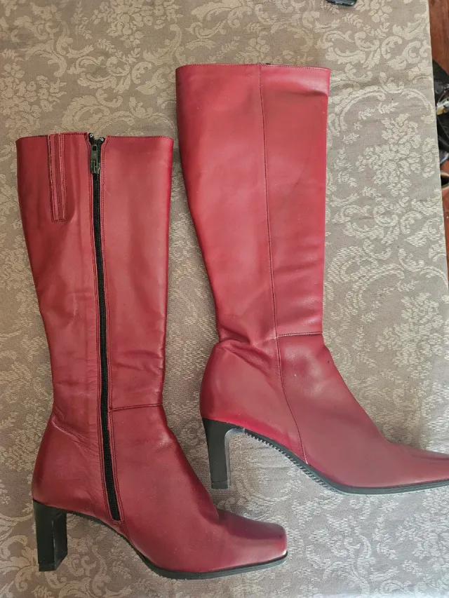 Botas caña alta granate Talla 39