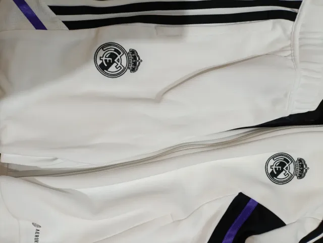 Chándal Real Madrid Adidas Blanco y Morado
