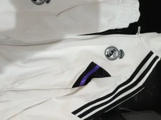 Chándal Real Madrid Adidas Blanco y Morado