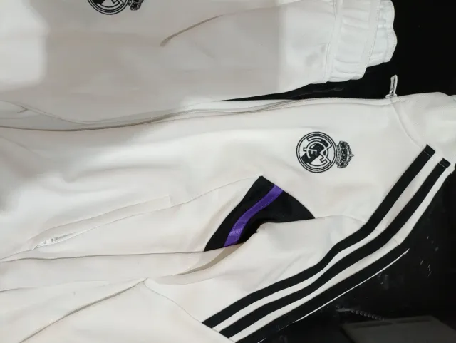 Chándal Real Madrid Adidas Blanco y Morado