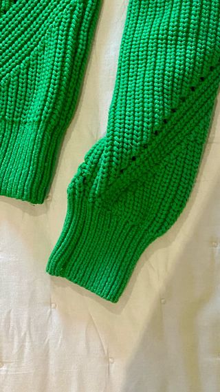 Jersey de punto verde color hierba