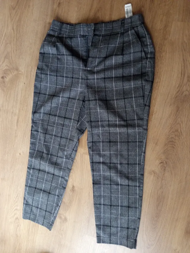 Pantalón cuadros Stradivarius Talla S