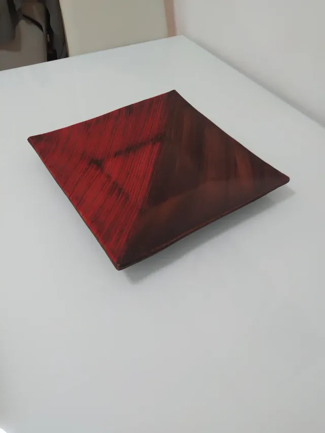 Centro de mesa cerámica rojo 39×39