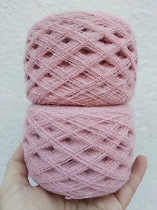 3 Ovillos de lana color rosa salmon