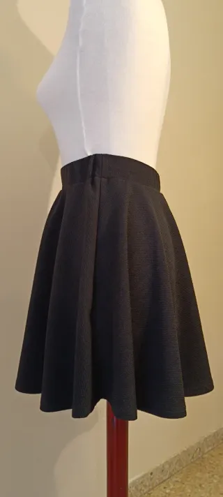 Falda skater negra talla S