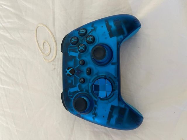 Xbox One S All Digital + 2 mandos