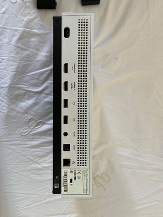 Xbox One S All Digital + 2 mandos