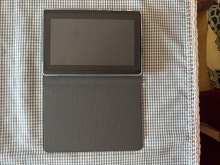 Tablet Android Negra con Funda