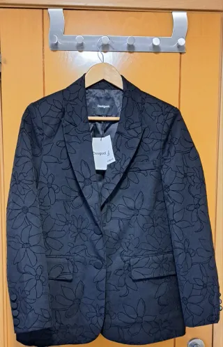 Americana Desigual Talla S Negra Con Etiqueta