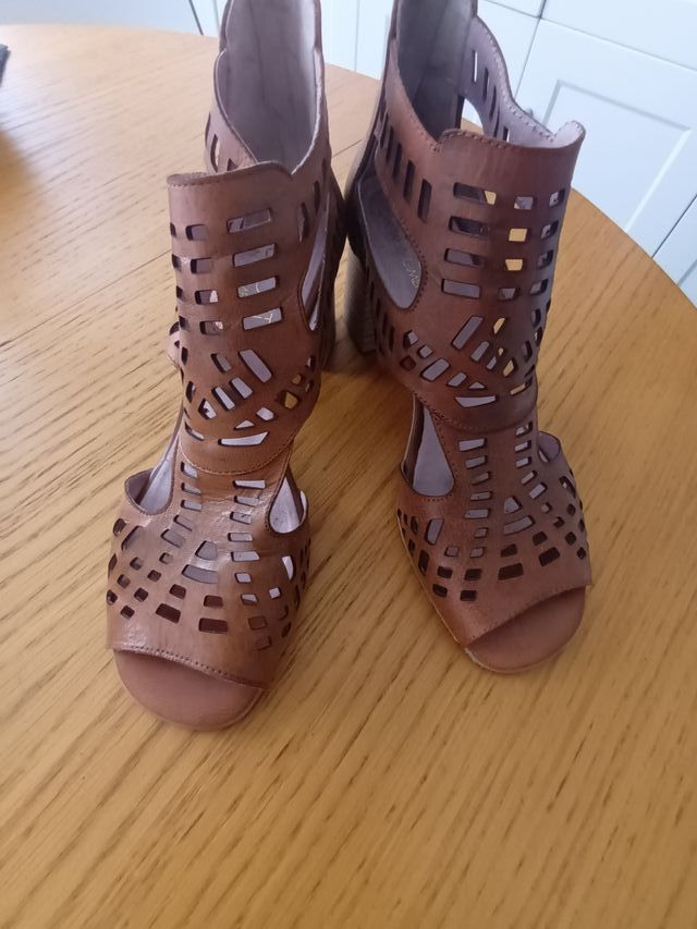 Sandalias Cayetano Giménez Piel Marrón