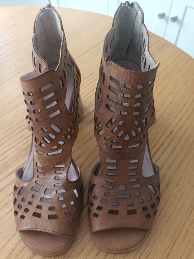 Sandalias Cayetano Giménez Piel Marrón