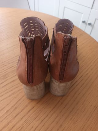 Sandalias Cayetano Giménez Piel Marrón