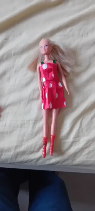 Bambole Bratz e Barbie con Abbigliamento