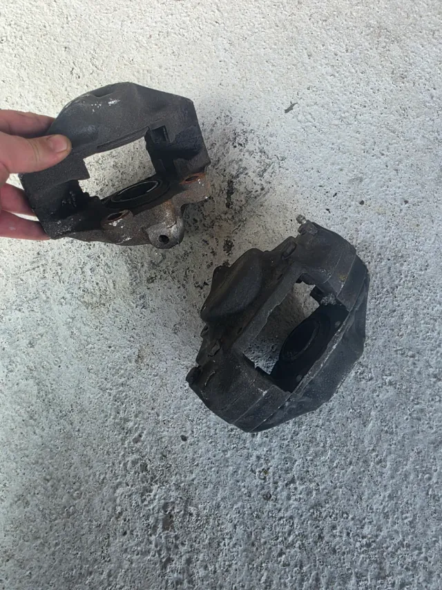 Pinzas de freno Originales BMW 320 E21 Delanteras