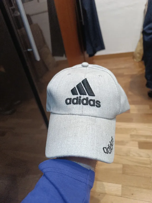 Gorra Adidas Gris