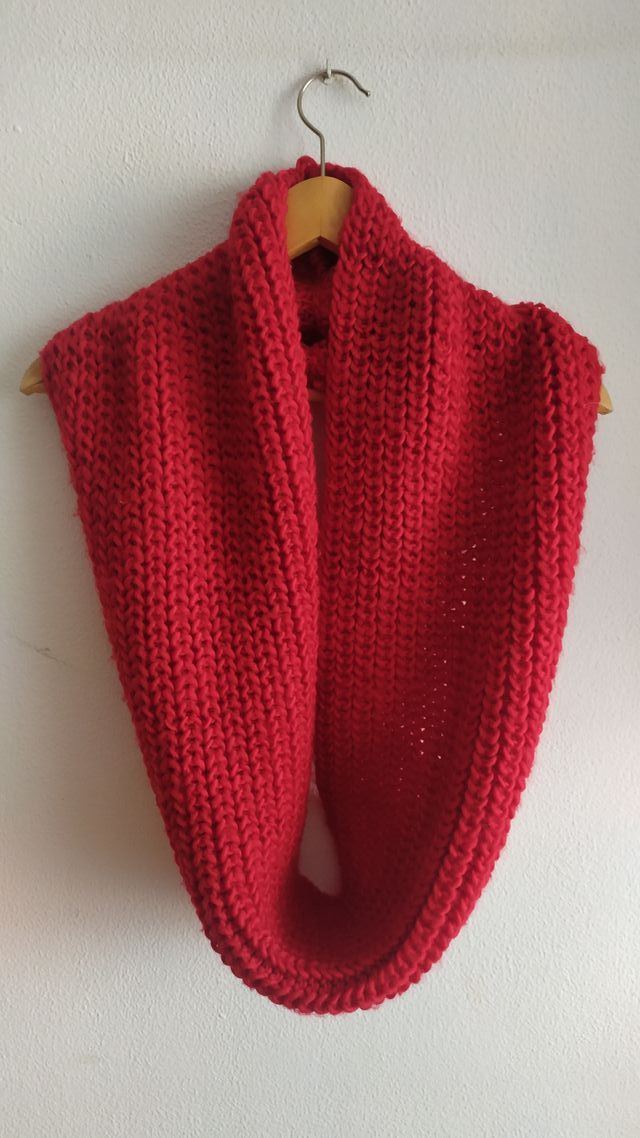 Bufanda tipo cuello granate