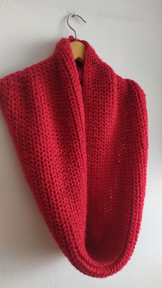 Bufanda tipo cuello granate