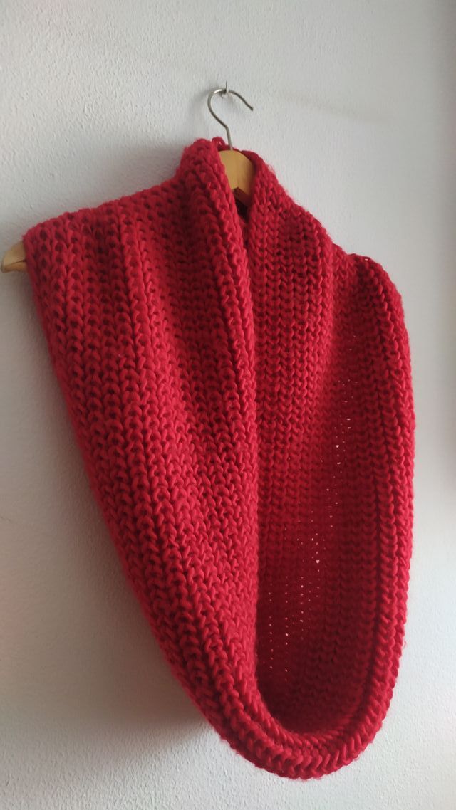 Bufanda tipo cuello granate