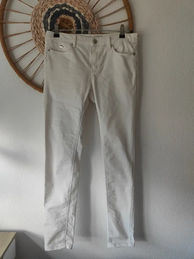 Vaqueros pitillo blancos talla 38