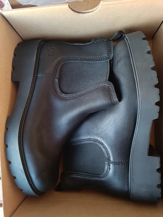 Botas UGG Chelsea Negras Mujer