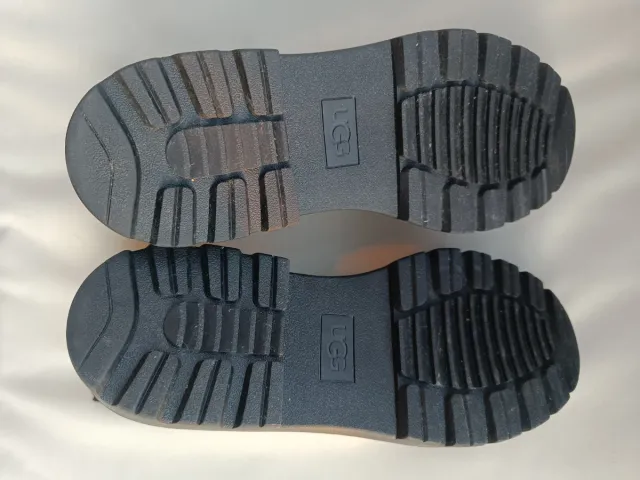 Botas UGG Chelsea Negras Mujer