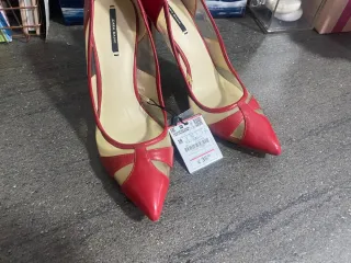 Zapatos Zara Talla 39 Rojos