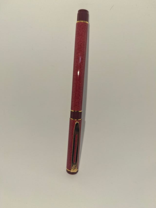 Pluma estilográfica Waterman Paris – Roja marmolad