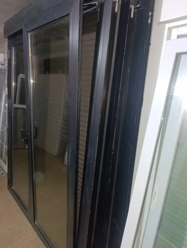 Ventana balconera aluminio  alto 237x180ancho