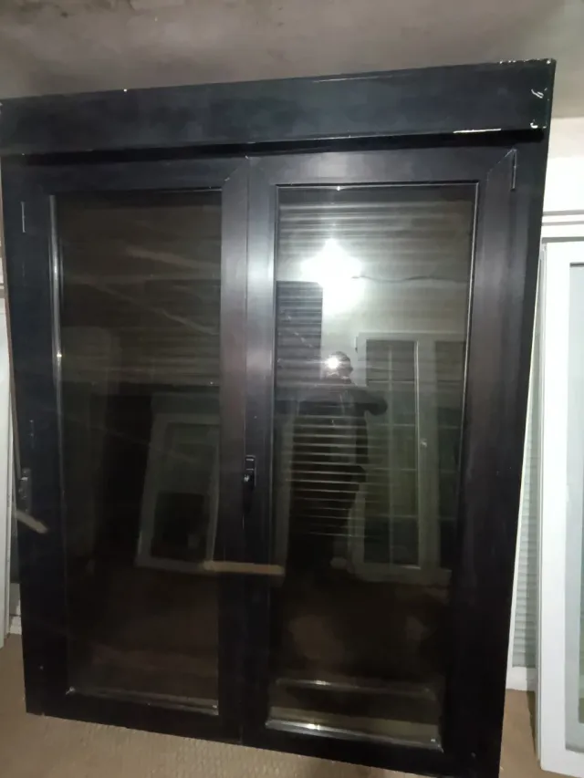 Ventana balconera aluminio  alto 237x180ancho