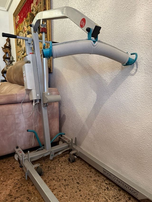 grúa para traslado de ancianos y personas enfermas