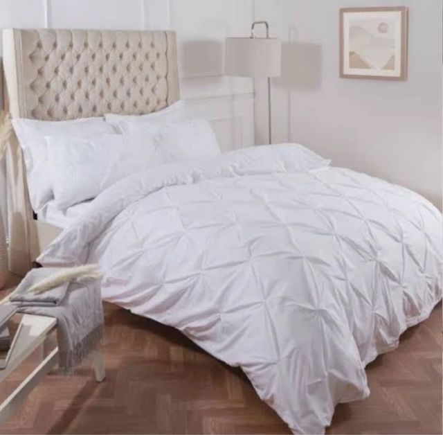 Ropa de cama blanca Pintuck 240x210