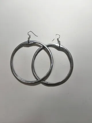 Orecchini a cerchio grandi